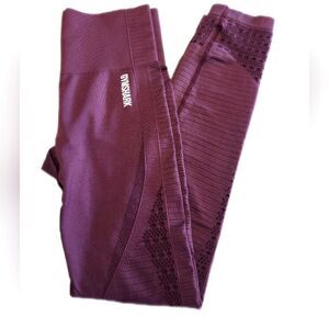 Gymshark Ankle Length Mauve Purple Leggings W/ Cutout Vents, Small